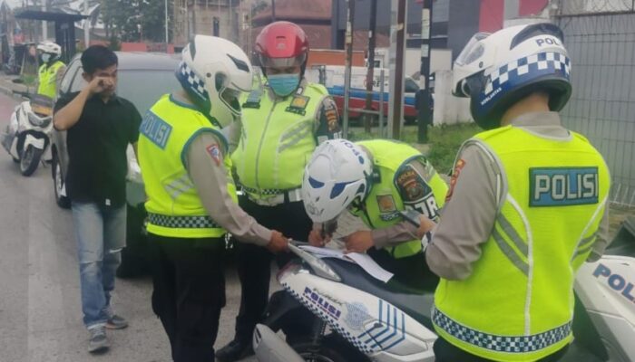 Operasi Patuh Toba 2025 Tertibkan Parkir Liar dan PKL di Medan