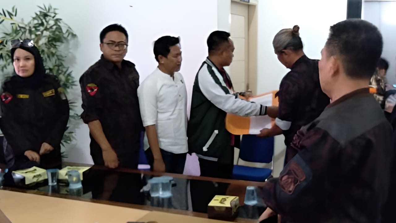 Senator Almira Nabila melepas kader KB PPPOLRI Lampung ke Cikeas