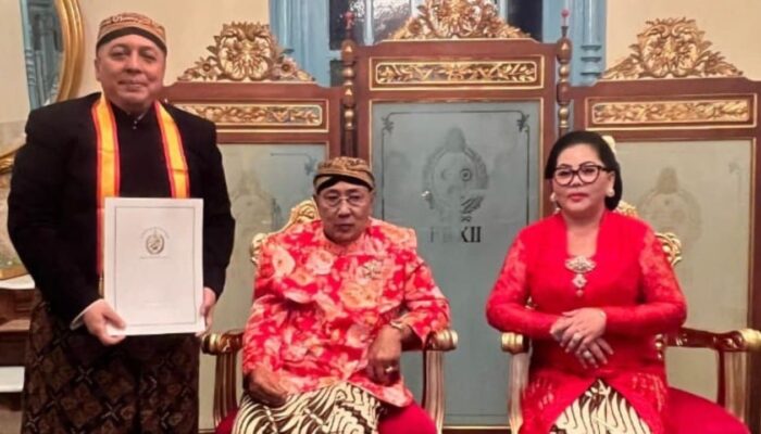 Ketua Umum AMKI Tundra Meliala Sandang Gelar KRA dari Raja Surakarta, Bukti Dedikasi Media dan Budaya