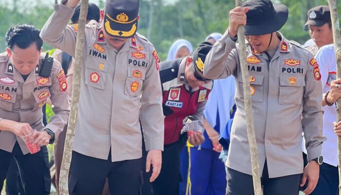 Polsek Tungkal Jaya Gandeng Pesantren Dorong Kemandirian Pangan lewat Penanaman Jagung Serentak