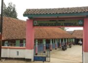 Dugaan Jual Beli Seragam di SDN 1 Pasir Kacapi, Orang Tua Siswa Minta Disdik Lebak Bertindak