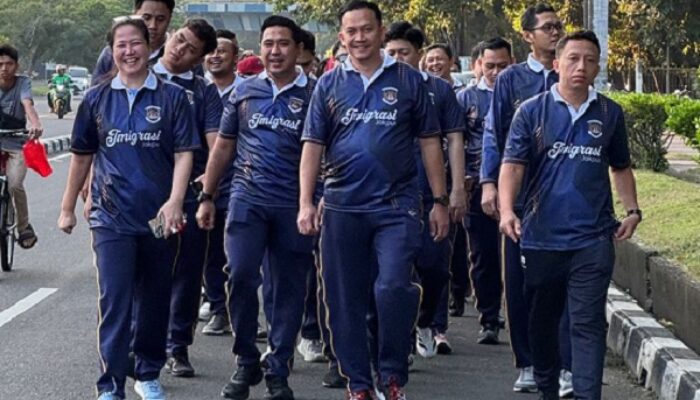 Meriahkan HUT ke-80 RI, Kantor Imigrasi Jakarta Pusat Gelar Jalan Santai