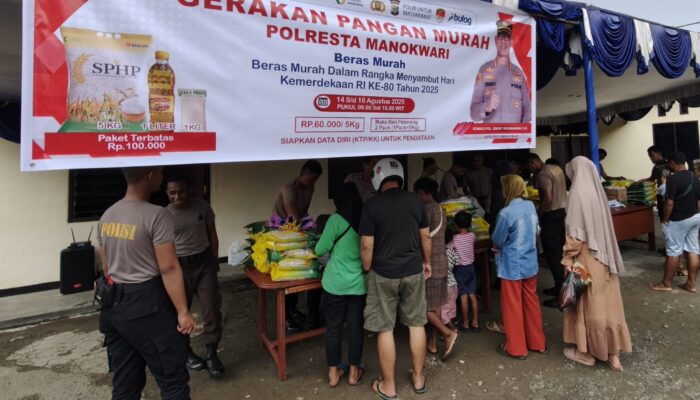 Polresta Manokwari Gelar Gerakan Pangan Murah, 2 Ton Beras Habis dalam Satu jam