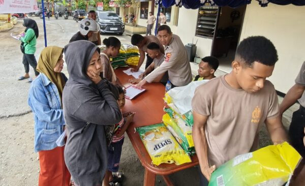 Polresta Manokwari Gelar Gerakan Pangan Murah