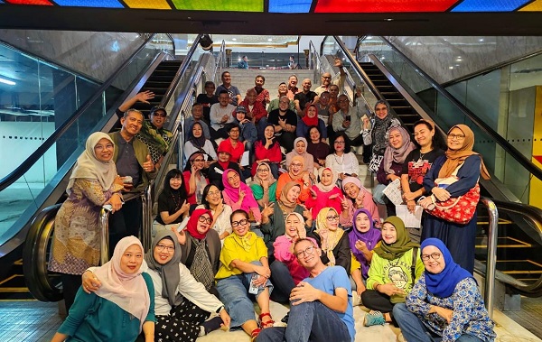 Suara Emas Alumni 80-an: Paduan Suara JKT 80 Hadirkan Semangat di Usia Senja