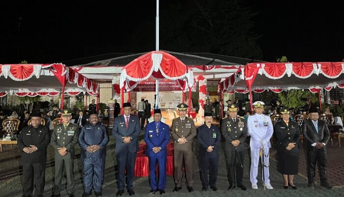 Polda Papua Barat dan Forkopimda Gelar Taptu dan Pawai Obor Sambut HUT ke-80 RI di Manokwari