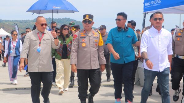 Kapolda Sumut meninjau pengamanan Aquabike dan F1H2O di Danau Toba