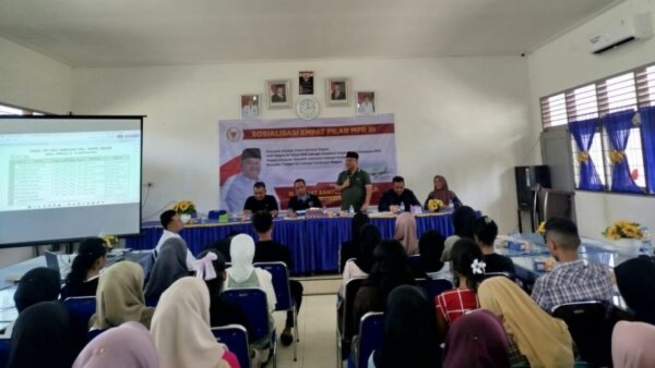 Sugiat Santoso Sediakan Bimbel Gratis Setahun untuk Siswa SMAN 1 Kuala