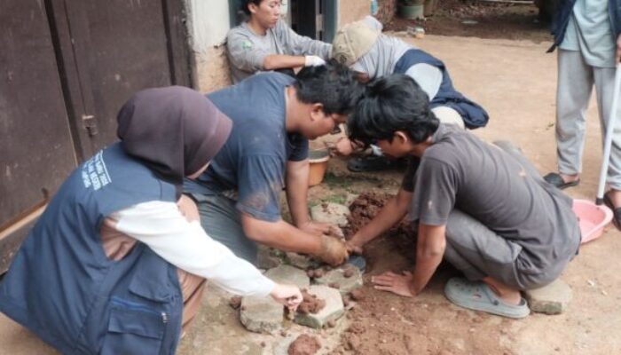 100 Lubang Resapan Biopori Dibuat Mahasiswa UIN Raden Intan Lampung, Warga Susunan Baru Antusias