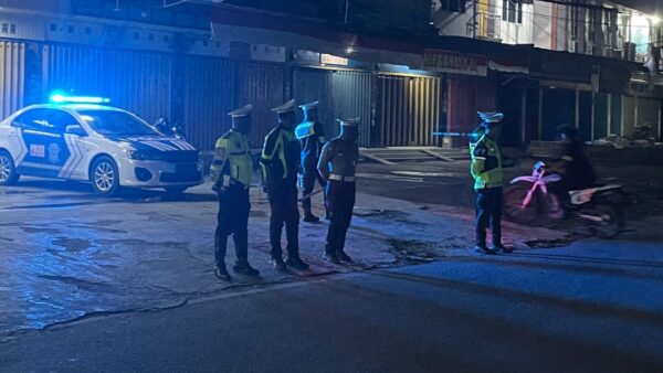 Blue Light Patrol Polda Papua Barat di Wosi AMD cegah balap liar di Manokwari