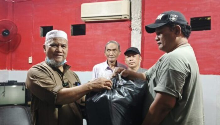 FBR Johar Baru Salurkan Bantuan Perlengkapan Kematian untuk Warga RW 001