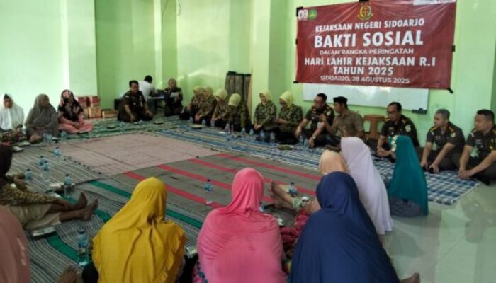 Hari Bhakti Adhyaksa ke-80, Kejari Sidoarjo Gelar Bakti Sosial dan Santunan Lansia