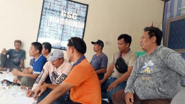 Kades Curugbadak pimpin rapat persiapan HUT ke-80 RI