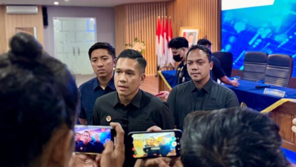 Petugas Imigrasi Tangerang mengamankan WNA Pakistan dan Nigeria