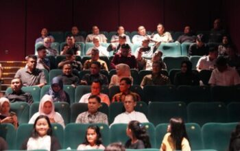 Kapolda Sumut Whisnu Hermawan nobar film Believe bersama Pangdam dan Gubernur Sumut