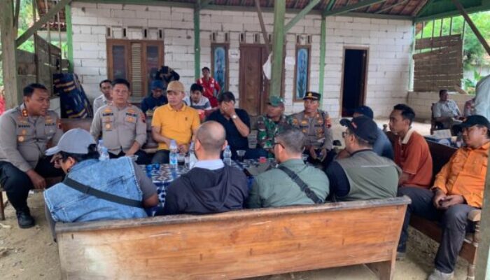 Kapolres Blora Dirikan Dapur Umum untuk Korban Kebakaran Sumur Minyak Ilegal