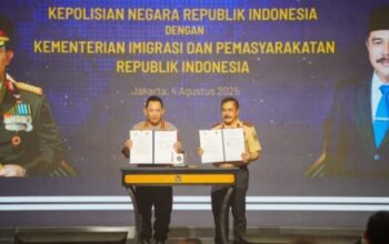 Kapolri dan Menteri Imipas menandatangani kerja sama tangani kejahatan lintas negara