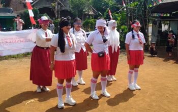 Pemuda Kampung Tung-Tung Batu menggelar lomba HUT RI ke-80 di Lebak