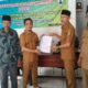 Kepala Desa Cidadap memimpin Musyawarah Desa Serah Terima Bangunan Fisik