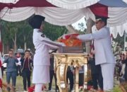 Hujan Deras Tak Surutkan Semangat, Paskibra Buton Utara Sukses Kibarkan Merah Putih di HUT RI ke-80