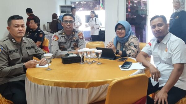 Polres Ketapang menerima penghargaan nilai IKPA sempurna dari KPPN Ketapang