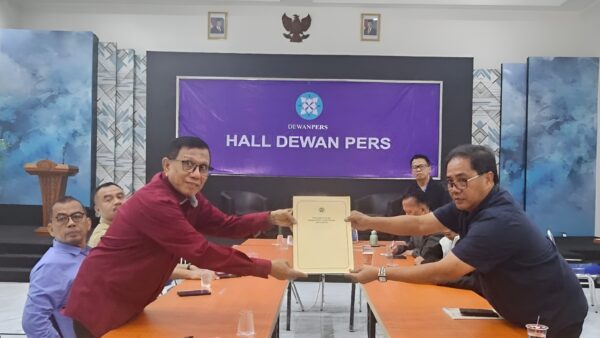 Hendry Ch. Bangun dan Sihono HT resmi daftar Caketum dan Ketua DK PWI Pusat 2025–2030