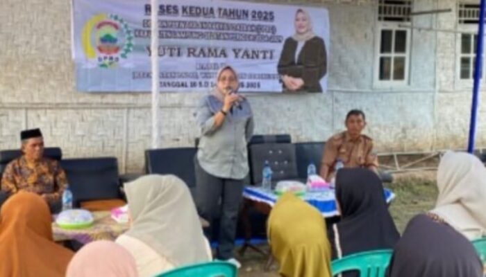 Reses DPRD Lampung Selatan: Yuti Rama Yanti Serap Aspirasi Warga soal Jalan Rusak dan Bantuan Alsintan