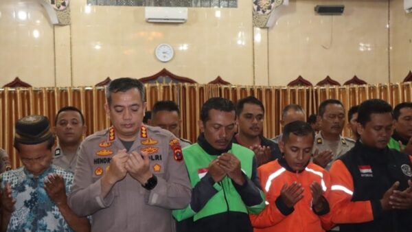 Sholat Ghaib dan Doa Bersama untuk Driver Ojol Affan Kurniawan, Polresta Deli Serdang Turut Berduka