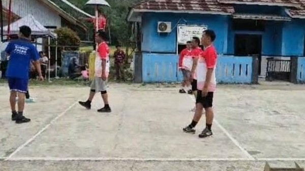 Tim voli Polsek Bojongmanik saat bertanding di turnamen HUT RI ke-80