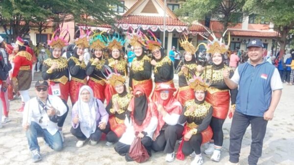 Tim Senam RT 01/21 Alamanda Regency meraih juara 2 Lomba Senam Kreasi Tingkat Kecamatan Tambun Utara