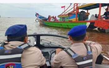 Tradisi Robo-Robo Ketapang bersama Polairud
