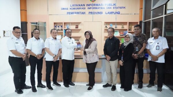 Kunjungan Kominfo Jatim ke Dinas Kominfotik Lampung bahas transformasi digital