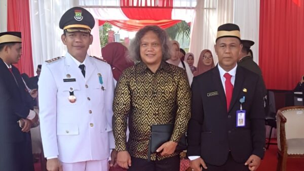 Camat Legok pimpin Upacara Detik-Detik Proklamasi HUT RI ke-80 di Lapangan Kecamatan Legok