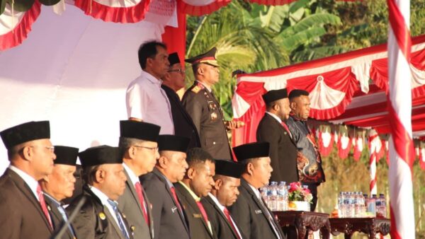 Kapolda Papua Tengah dan Gubernur Meki Nawipa hadiri Upacara Taptu HUT RI ke-80 di Nabire