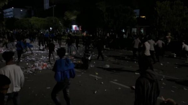 Aksi Damai di DPRA Berakhir Ricuh Saat Magrib, Massa Kecewa dengan Tindakan Aparat