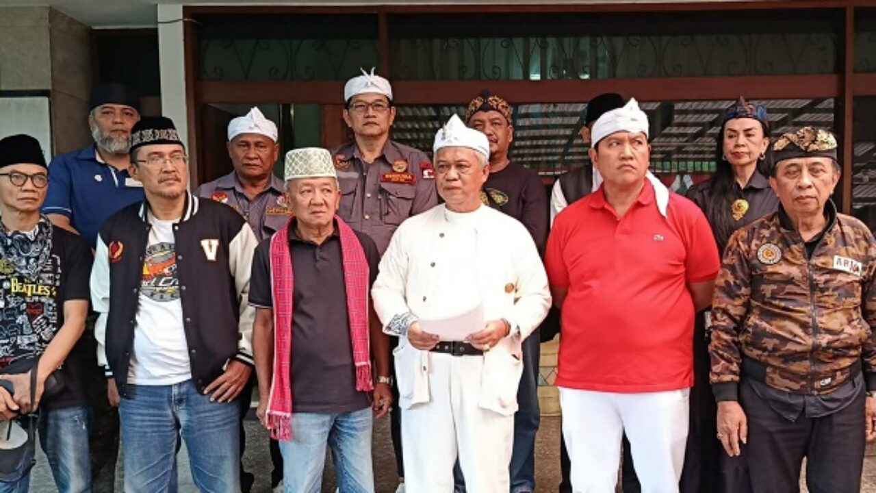 Gelar Pertemuan, Tokoh Jabar Abah Anton Ajak Masyarakat Jaga Demokrasi dan Tolak Anarkisme