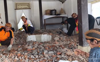 Khidmatnya Abdidalem Karaton Surakarta Jalani Prosesi Bongkar Pawon Tahun Dal