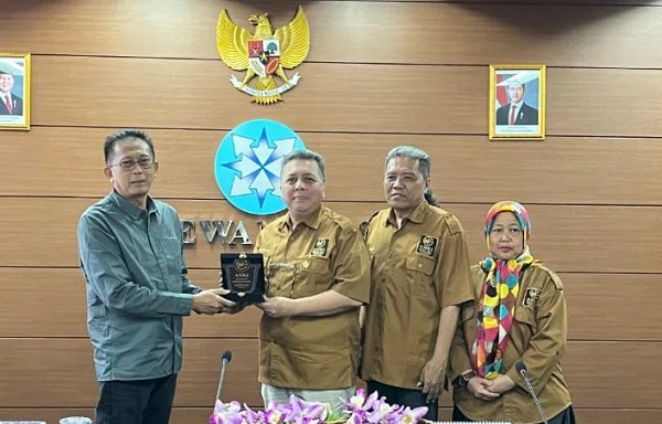 Mengapa Media Konvergensi Menjadi Kebutuhan Mendesak Bagi Pers Indonesia di Era Digital