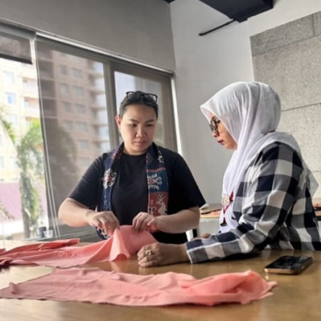 Pelatihan UMKM Wastra PTPN IV PalmCo Siapkan Produk Fashion Premium ke Pasar Dunia