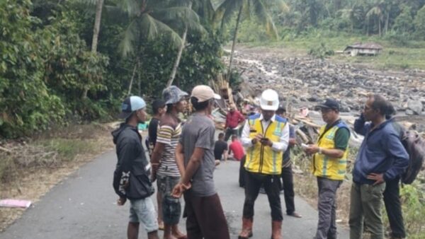 Alat berat dikerahkan Kementerian PU untuk tanggap darurat banjir di Kabupaten Nagekeo