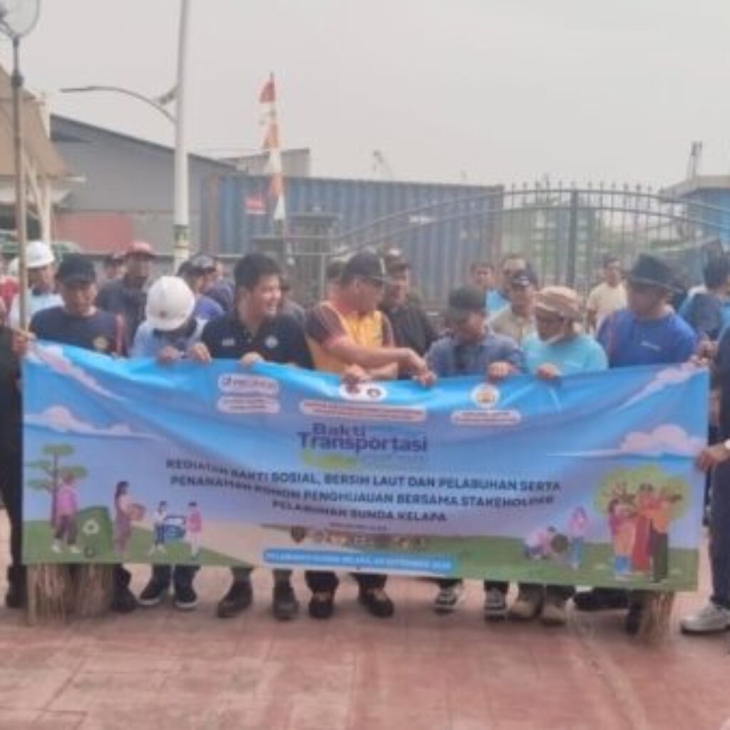 KSOP Sunda Kelapa Gelar Aksi Bersih Laut Sambut Hari Transportasi ke-55