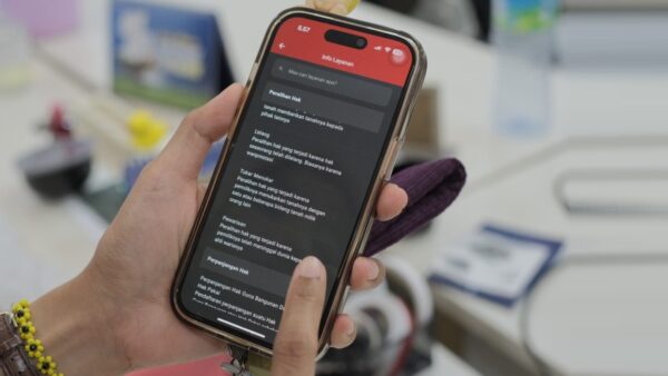 Tampilan aplikasi Sentuh Tanahku untuk cek biaya balik nama tanah