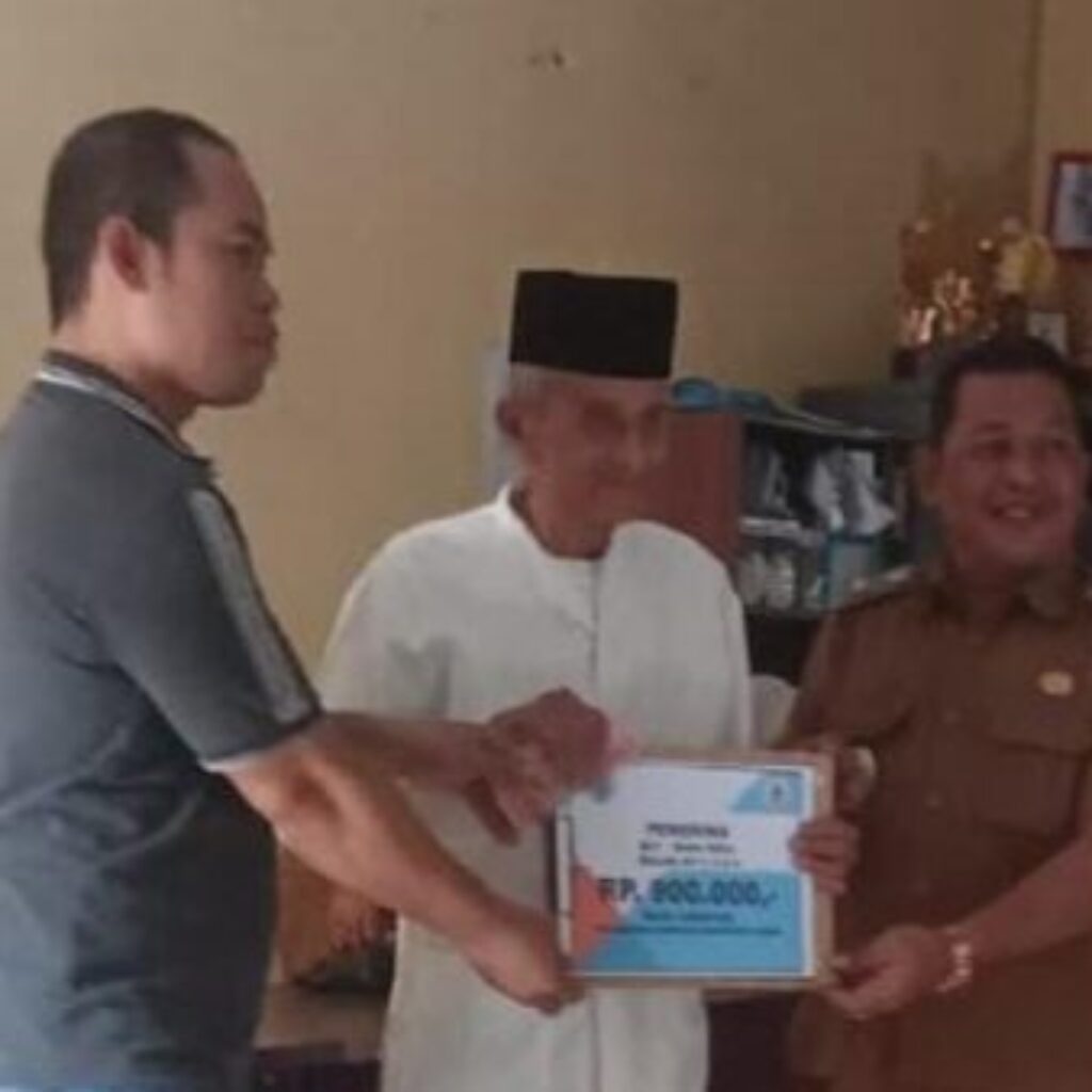 Pemdes Cirinten Salurkan BLT Dana Desa Tahap 3, Warga Terima Rp900 Ribu Sekaligus