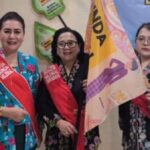 Pelantikan Bunda Milenial Surabaya dengan tema lestarikan kebaya dan budaya