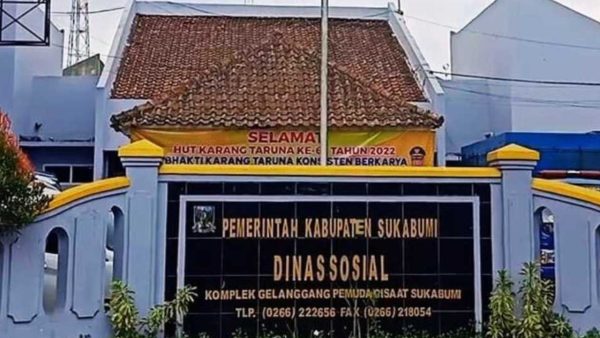 Kepala Dinas Sosial Sukabumi H. Wawan Godawan memberikan keterangan tentang jaring pengaman sosial