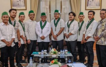 ubernur Banten Andra Soni saat menerima kunjungan HMI Badko Jabodetabek-Banten