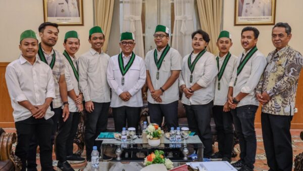 ubernur Banten Andra Soni saat menerima kunjungan HMI Badko Jabodetabek-Banten
