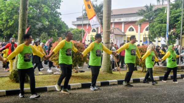 Ribuan warga Sarolangun ikuti senam massal dalam peringatan HAORNAS 2025