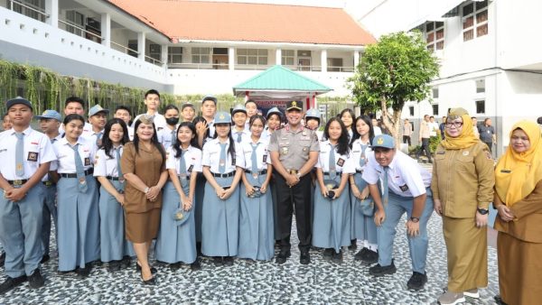 Kapolda Sumut memberikan amanat di SMA Negeri 1 Medan