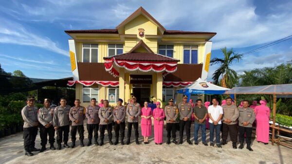 Kapolres Ketapang bersama jajaran saat kunjungan kerja ke Polsek
